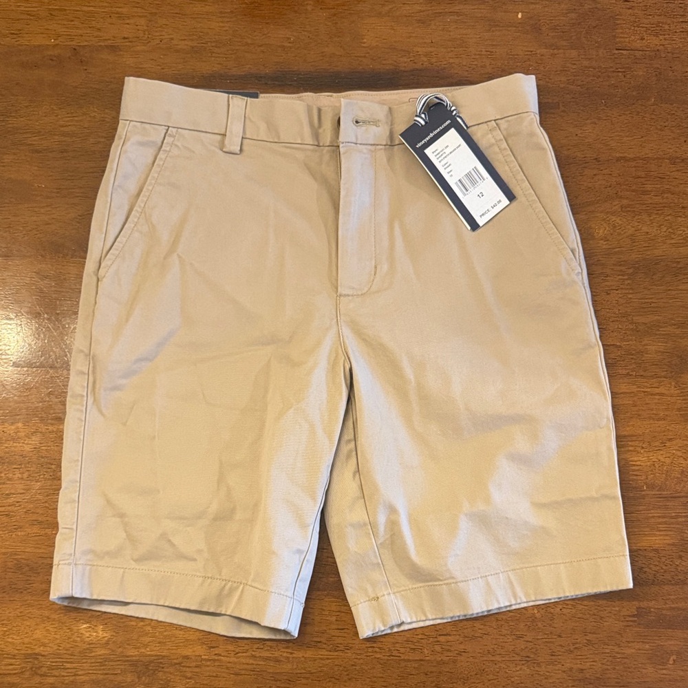 Vineyard Vines boys Khaki Flat Front Shorts size 12